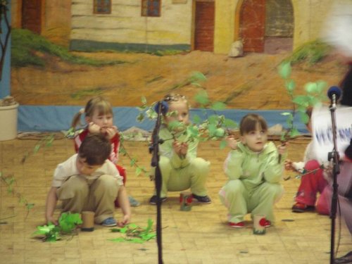 Hraje celá dědina aneb S veselou myslí na nesmysly. - 18.3.2006